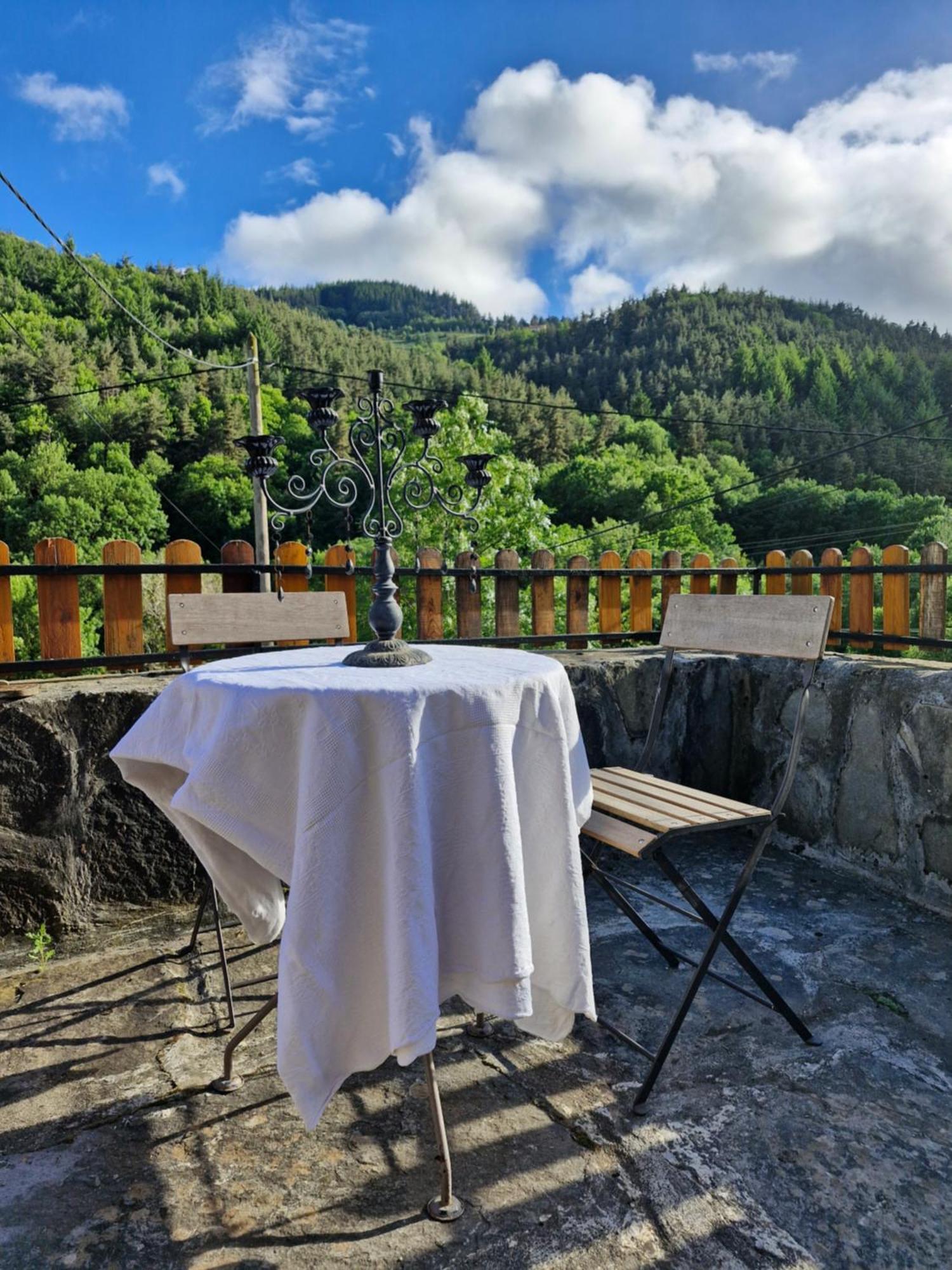 La Maison Des Lucioles Saint-Julien-Boutieres Екстер'єр фото