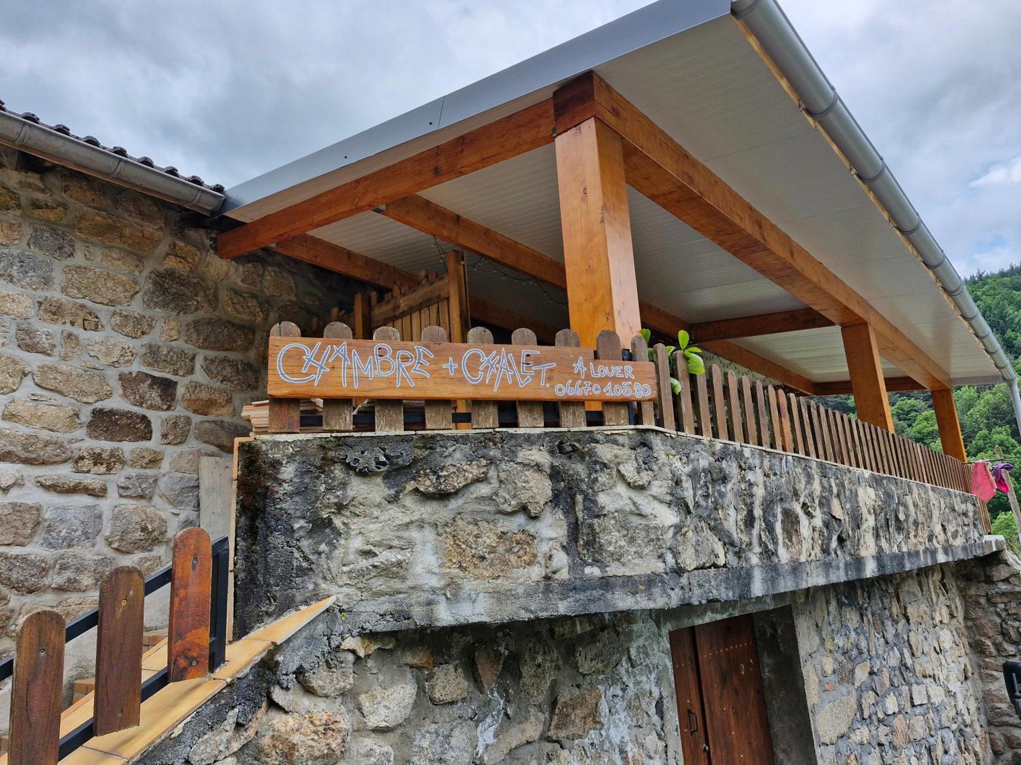 La Maison Des Lucioles Saint-Julien-Boutieres Екстер'єр фото
